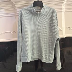 TNF Lrg waffle knit thermal. long sleeve. Light green size XL